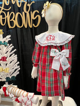 Load image into Gallery viewer, Beaded Holly Bow